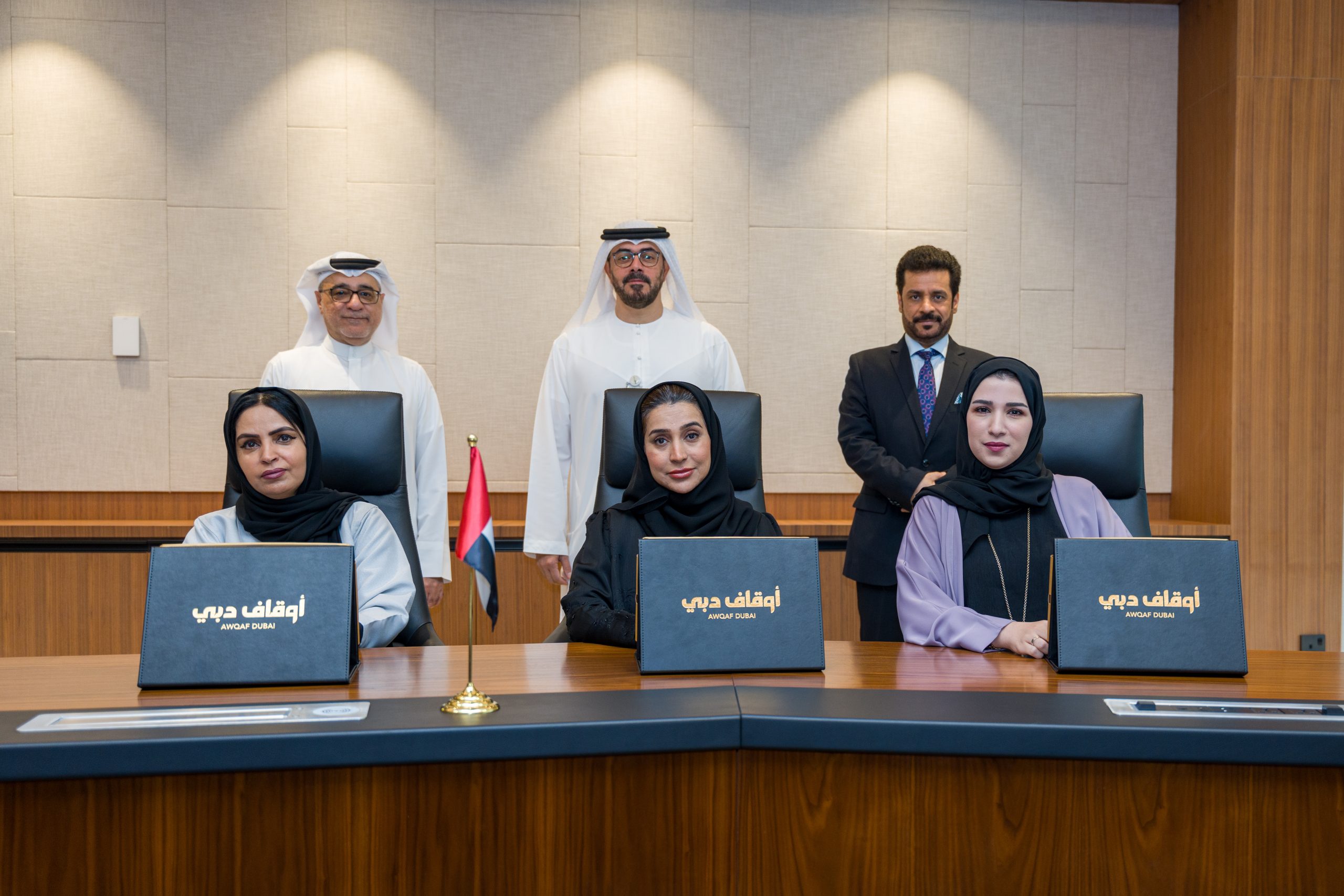 Signing an agreement with Dubai